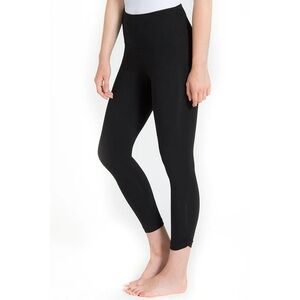 NWT Lyssé Ruched Capri Leggings Black Medium